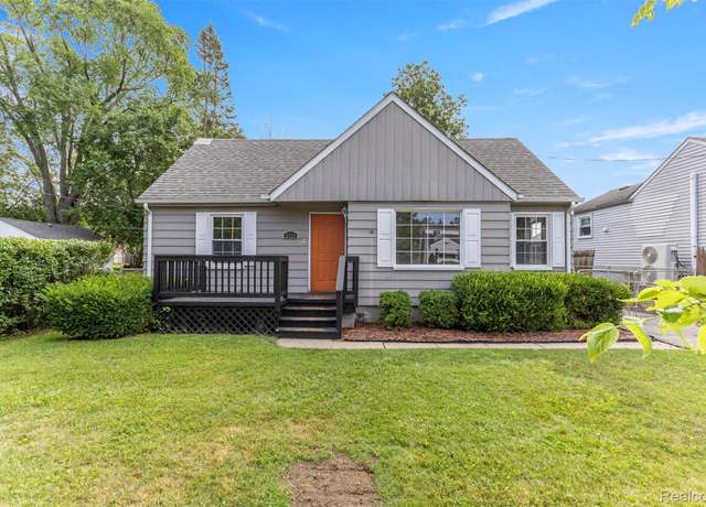 Property at 8916 Deering St, Livonia, MI 48150, 3 beds, 1 bath