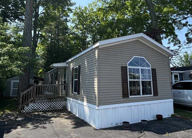 Property at 604 Shadywood St, Elk Rapids, MI 49629, 2 beds, 1 bath