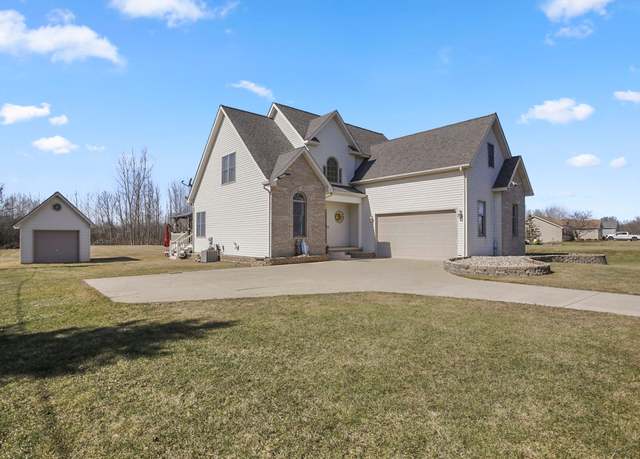 Property at 10102 N Fenton Rd, Fenton, MI 48430, 4 beds, 2.5 baths