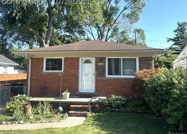 Property at 1512 E Jarvis Ave, Hazel Park, MI 48030, 3 beds, 1 bath