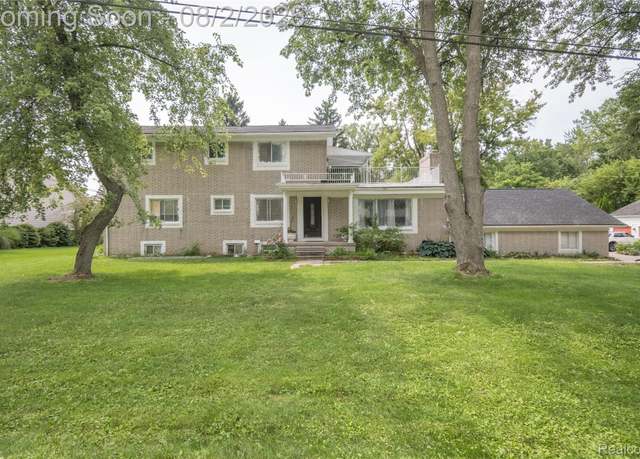 Property at 30853 Rockdale Ave, Farmington, MI 48336, 6 beds, 4 baths