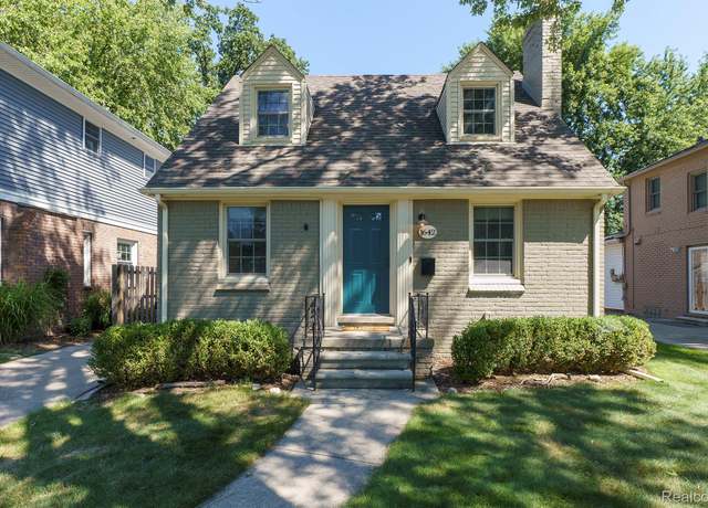 Property at 1642 Hampton Rd, Grosse Pointe Woods, MI 48236, 3 beds, 2 baths