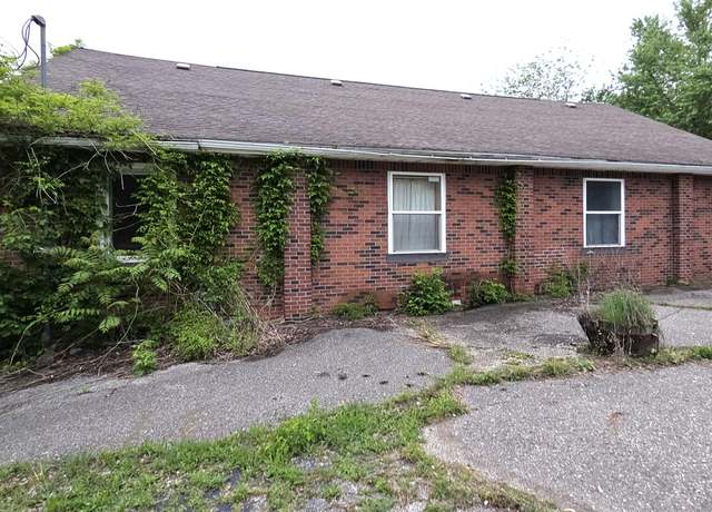 Property at 487 E Elizabeth St, Stockbridge, MI 49285, 3 beds, 2 baths