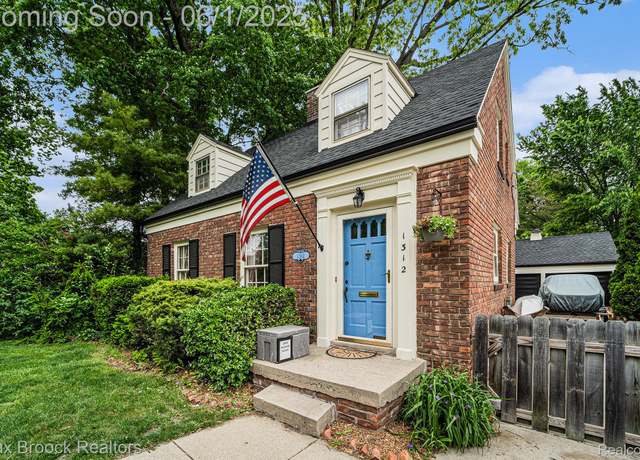Property at 1312 Catalpa Dr, Royal Oak, MI 48067, 3 beds, 1.5 baths