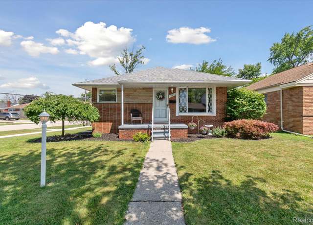 Property at 386 Shore Dr, Lincoln Park, MI 48146, 3 beds, 2 baths