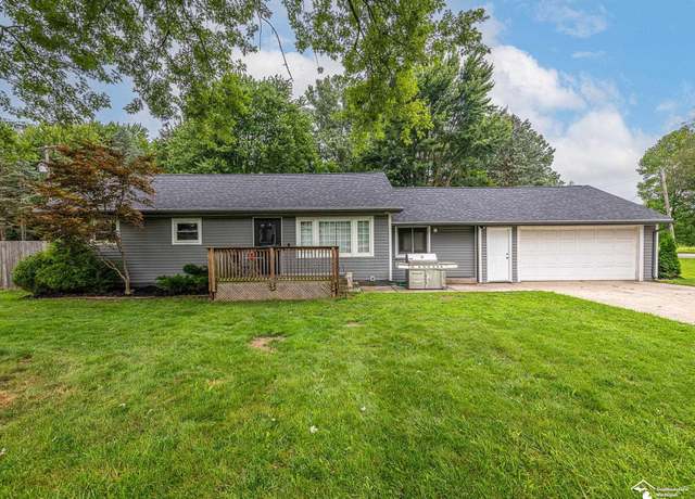 Property at 8307 Whiteford Rd, Ottawa Lake, MI 49267, 3 beds, 1 bath