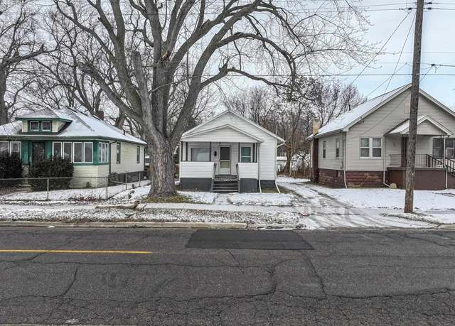 Property at 1305 Lippincott Blvd, Flint, MI 48503, 2 beds, 1 bath
