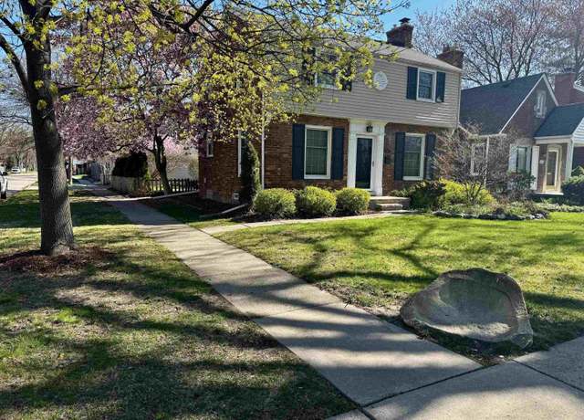 Property at 2080 Hunt Club Dr, Grosse Pointe Woods, MI 48236, 3 beds, 1.5 baths