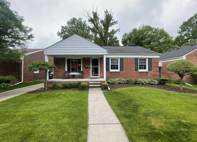 Property at 2029 Manchester Rd, Grosse Pointe Woods, MI 48236, 3 beds, 1.5 baths