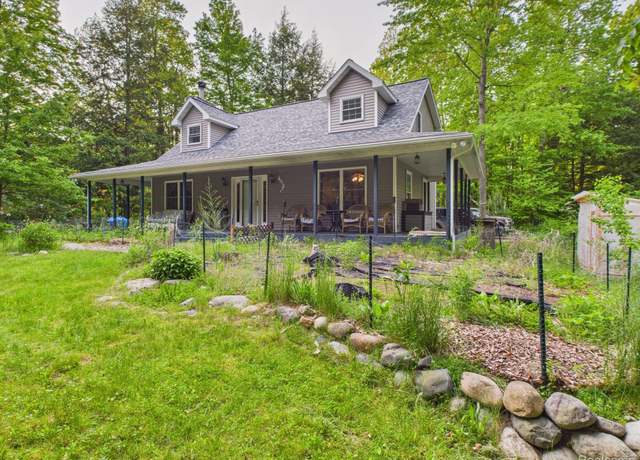 Property at 2240 Priestley Dr, Attica, MI 48412, 3 beds, 1.5 baths