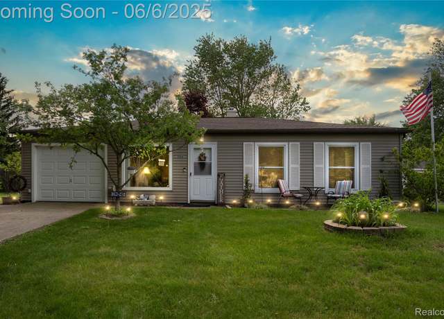 Property at 3886 Queensbury Rd, Lake Orion, MI 48359, 2 beds, 1 bath