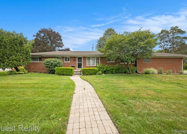Property at 31618 Winchester Ave, Warren, MI 48092, 3 beds, 2.5 baths