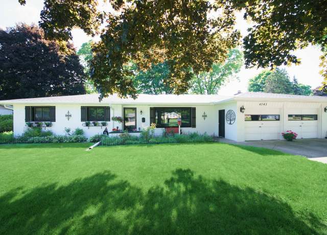 Property at 4143 Browning Dr, St Joseph, MI 49085, 3 beds, 2 baths
