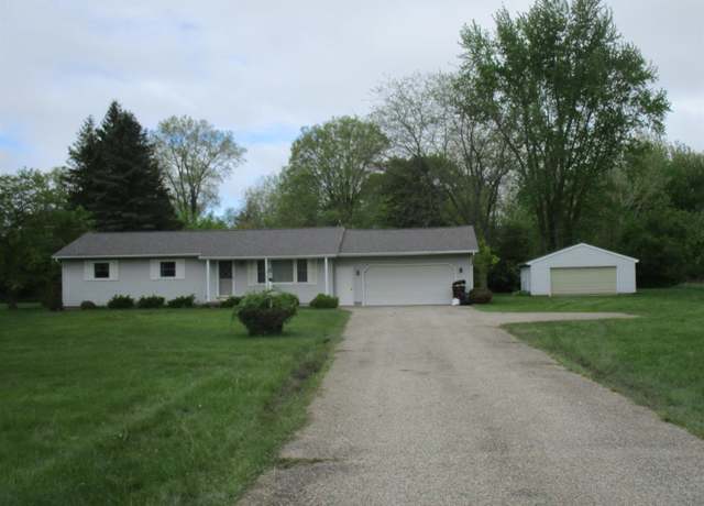 Property at 8481 N Luce Rd, Alma, MI 48801, 3 beds, 2 baths