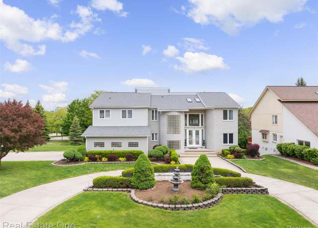 Property at 4149 Marlwood Dr, West Bloomfield, MI 48323, 6 beds, 5 baths