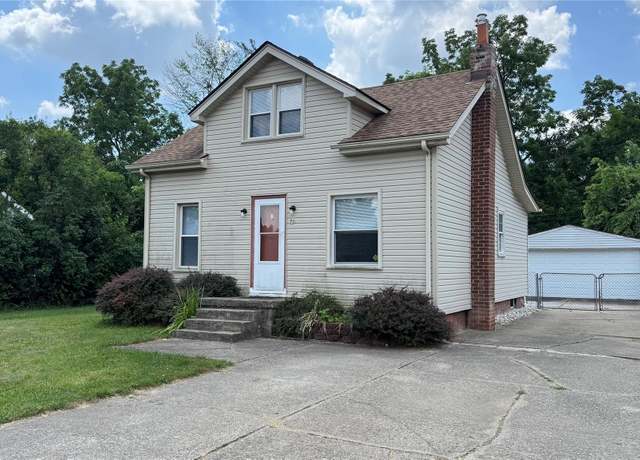 Property at 71 Cloveridge Dr, Troy, MI 48084, 3 beds, 2 baths
