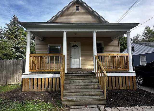 Property at 1818 N Woodbridge St, Saginaw, MI 48602, 2 beds, 1 bath