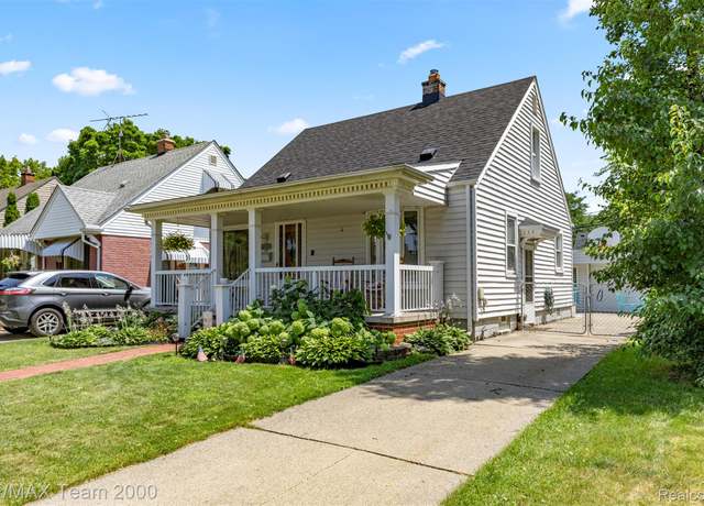 Property at 3321 Hollywood St, Dearborn, MI 48124, 3 beds, 2 baths