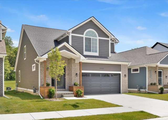 Property at 27602 Maryjane Lane Ln E, Chesterfield, MI 48047, 3 beds, 2.5 baths