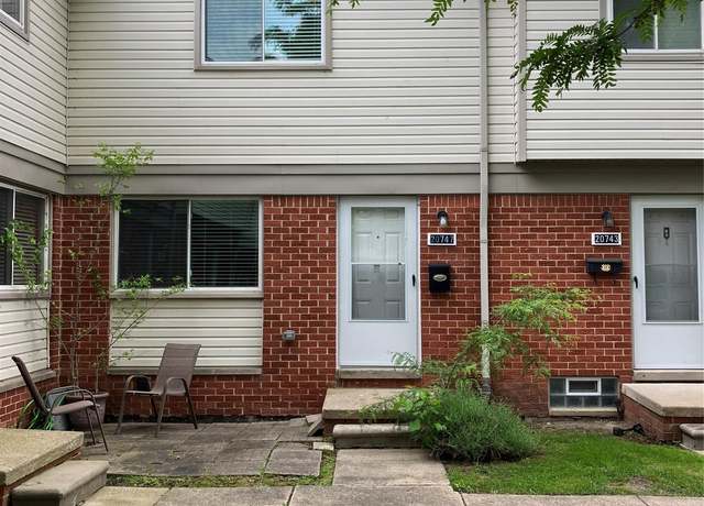 Property at 20747 Washington Dr, Roseville, MI 48066, 2 beds, 1 bath
