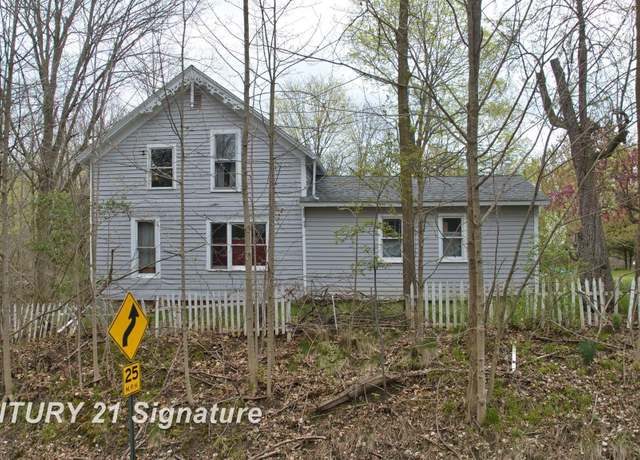 Property at 6400 N Seymour Rd, Owosso, MI 48867, 4 beds, 2 baths