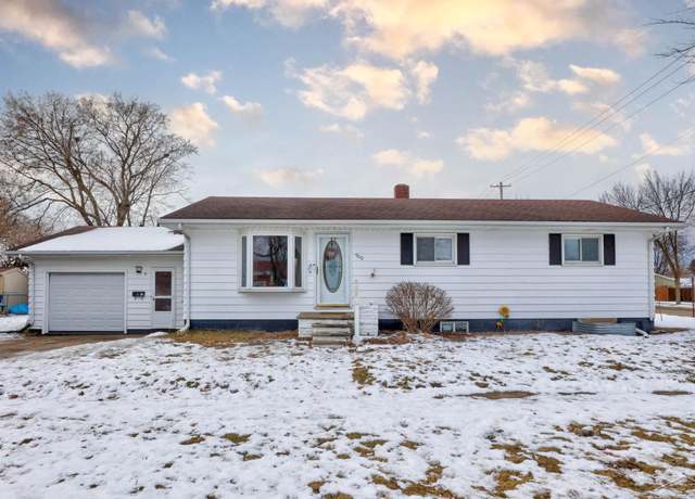 Property at 900 Jennison St, Bay City, MI 48708, 4 beds, 2 baths