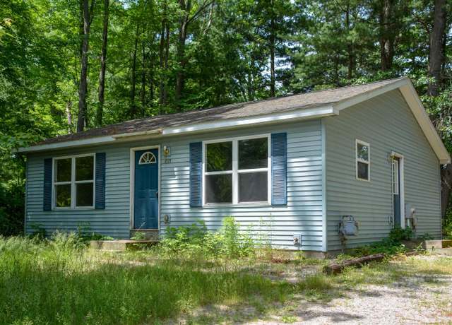 Property at 895 Maryjo Dr, Traverse City, MI 49686, 2 beds, 1 bath