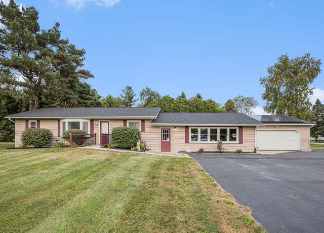 Property at 4010 Parker Rd, Fort Gratiot, MI 48059, 3 beds, 2 baths