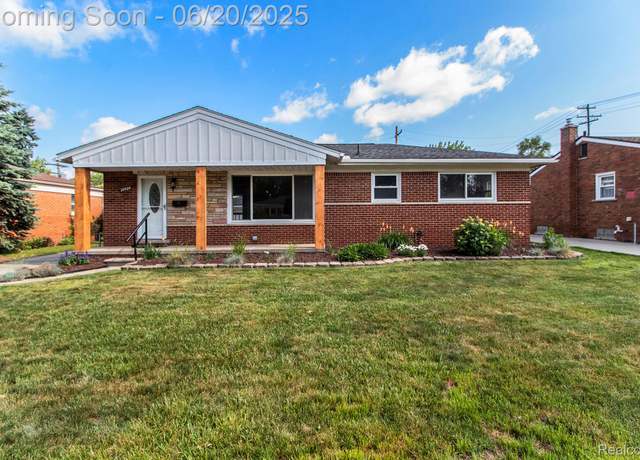 Property at 29424 Oakley St, Livonia, MI 48154, 3 beds, 2 baths