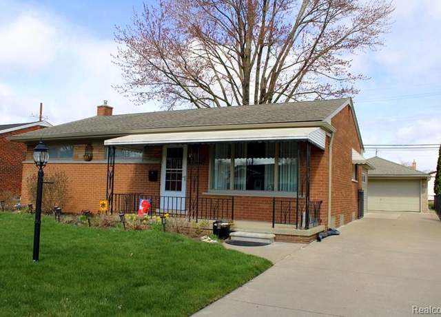 Property at 3338 Maple Dr, Melvindale, MI 48122, 3 beds, 2 baths