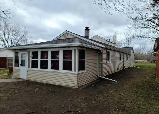 Property at 6964 S State Rd, Shiawassee Twp, MI 48414, 4 beds, 2 baths