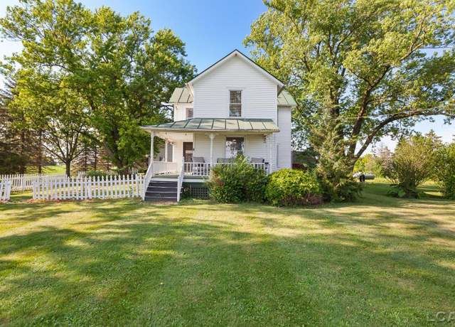 Property at 9338 E Mulberry Rd, Blissfield, MI 49228, 5 beds, 2 baths