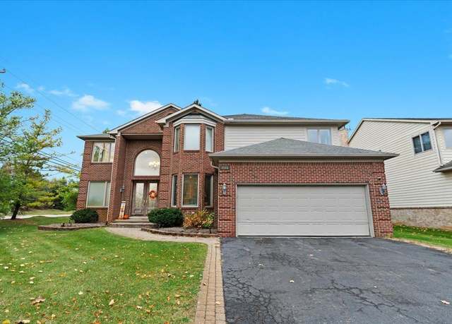 Property at 2115 Aldwin Dr, West Bloomfield, MI 48324, 4 beds, 2.5 baths