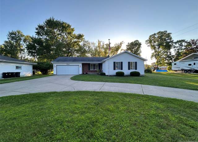 Property at 704 Colorado St, Marysville, MI 48040, 3 beds, 1.5 baths