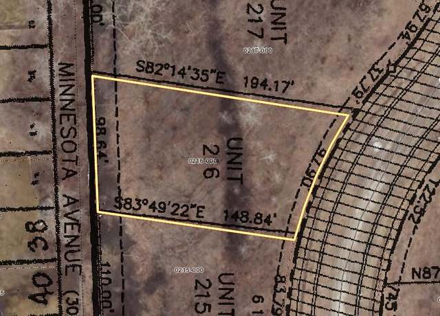 Property at 40 Capitol Dr, Marysville, MI 48040, 2 beds