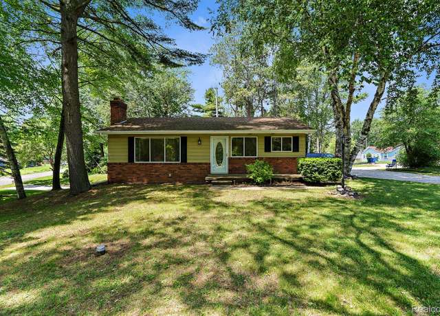 Property at 7400 Willow, Lexington, MI 48450, 3 beds, 1 bath