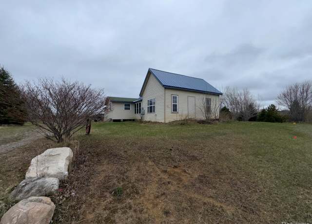Property at 1789 S M 65, Whittemore, MI 48770, 3 beds, 1.5 baths