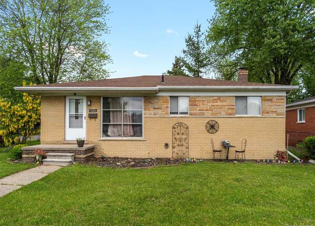 Property at 22401 Francis St, St Clair Shores, MI 48082, 3 beds, 1 bath