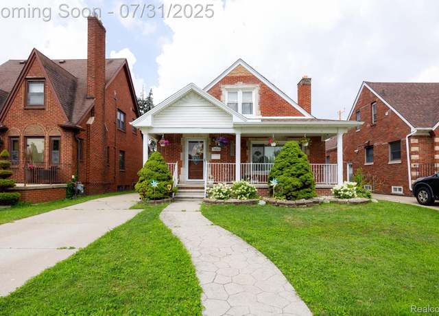 Property at 7833 W Morrow Cir, Dearborn, MI 48126, 5 beds, 2.5 baths