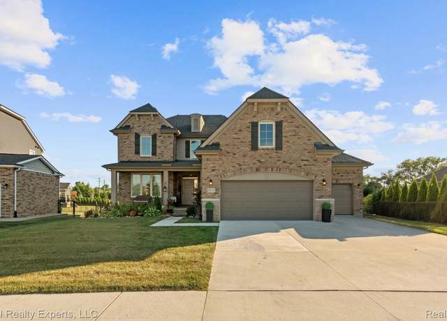 Property at 55135 Sarazen Dr, Macomb Township, MI 48042, 4 beds, 2.5 baths