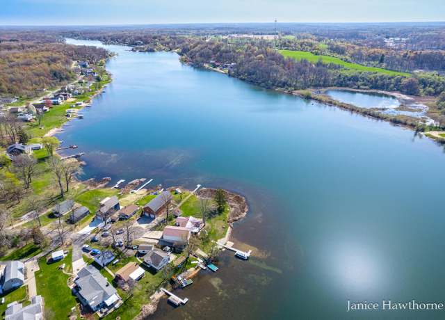 Property at 7177 Longview Ct, Delton, MI 49046, 3 beds, 3 baths