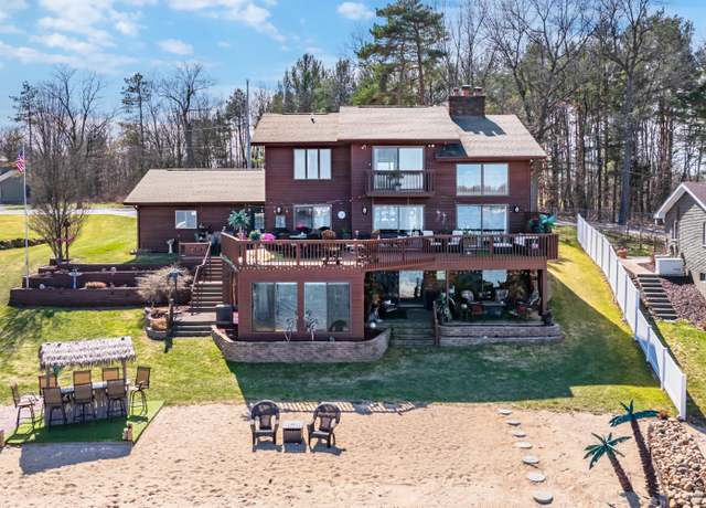 Property at 12236 Southgate Dr, Plainwell, MI 49080, 3 beds, 3.5 baths