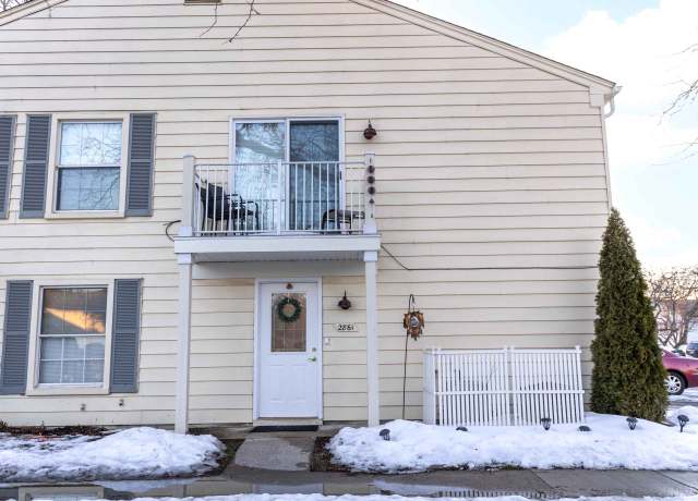 Property at 2861 Glenwood Ct, Lake Orion, MI 48360, 2 beds, 1 bath
