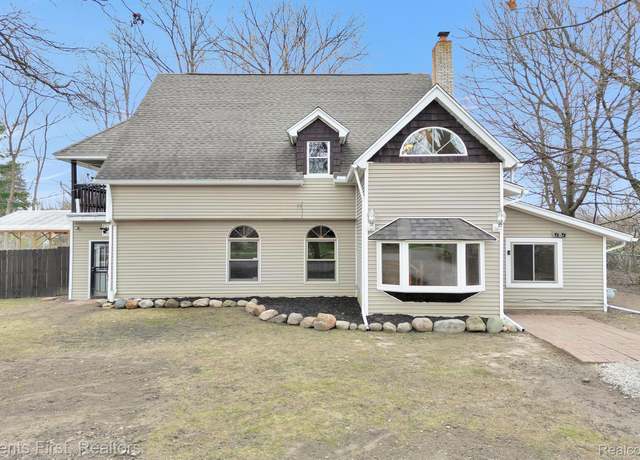 Property at 3628 Ford Ave, Jackson, MI 49203, 3 beds, 3 baths