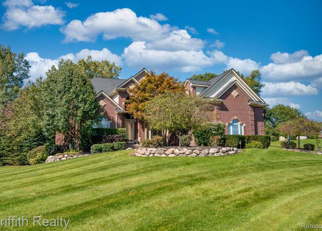 Property at 1804 Morgan Lake Ct, Brighton, MI 48114, 6 beds, 4.5 baths