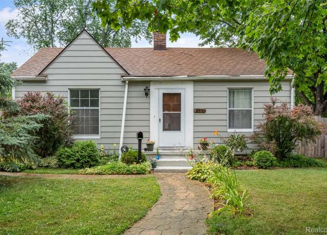 Property at 4069 Griffith Ave, Berkley, MI 48072, 3 beds, 1.5 baths