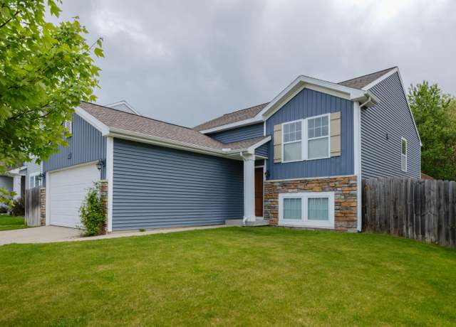 Property at 310 Beymoure St, Kalamazoo, MI 49009, 3 beds, 2.5 baths
