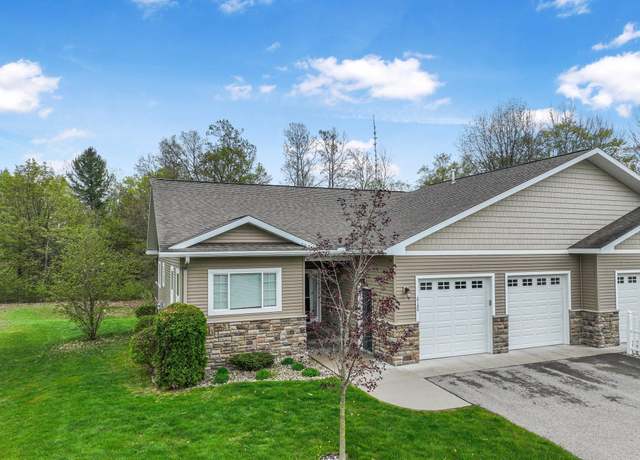 Property at 2140 Chelsea Ln, Traverse City, MI 49685, 4 beds, 3 baths