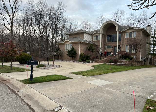 Property at 6248 Branford Dr, West Bloomfield, MI 48322, 4 beds, 4 baths