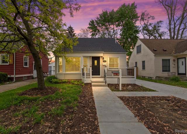 Property at 3362 Ellwood Ave, Royal Oak, MI 48073, 3 beds, 2.5 baths